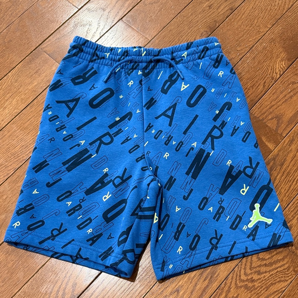 Nike Jordan Blue Graphic Shorts blues size M BNWOT